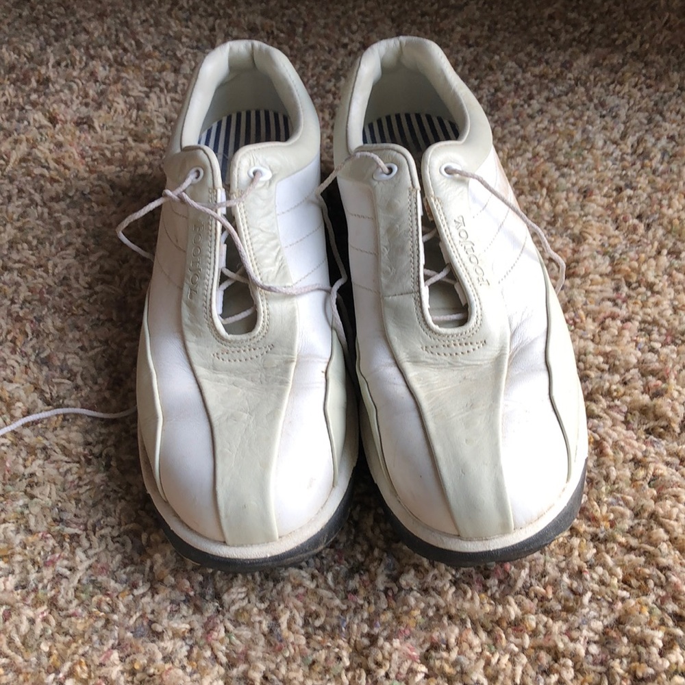 Foot Joy golf shoe